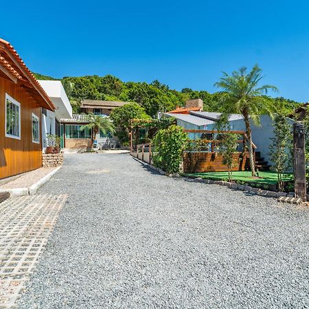 Residencial Com Piscina Possui Jacuzzi Aquecida Com Hidromassagem Villa Bombinhas Eksteriør billede