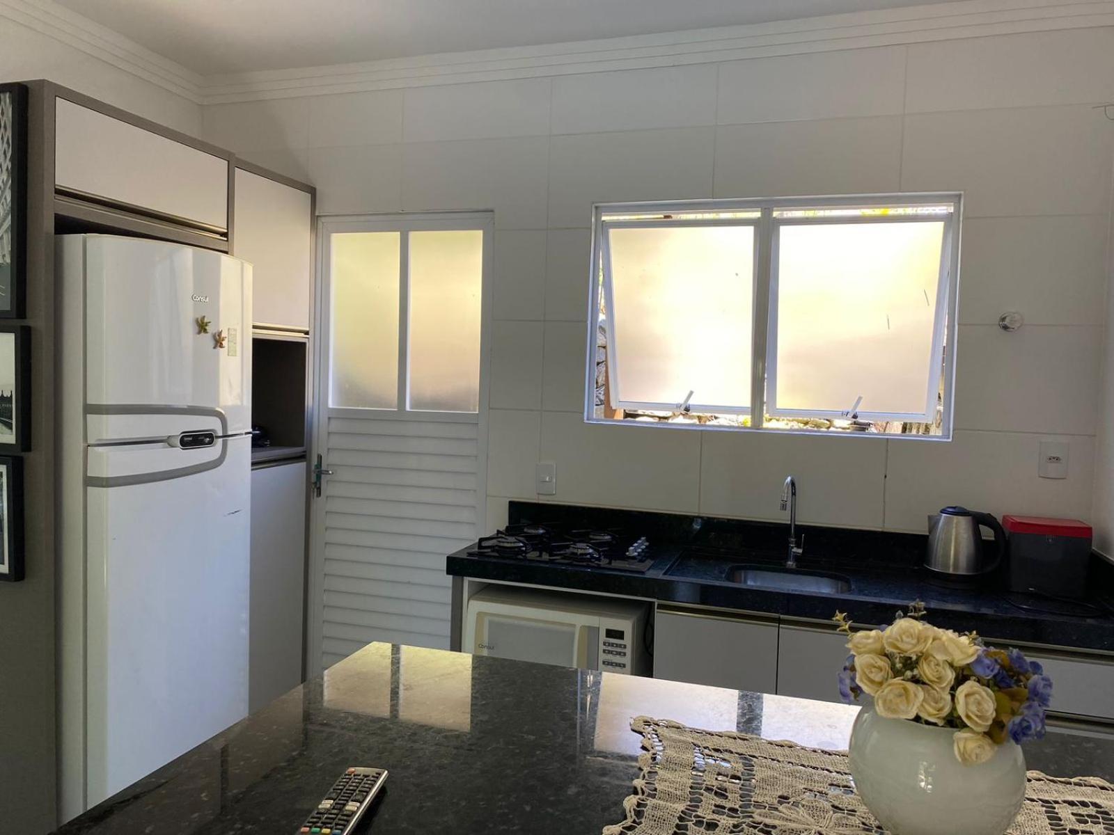 Residencial Com Piscina Possui Jacuzzi Aquecida Com Hidromassagem Villa Bombinhas Eksteriør billede