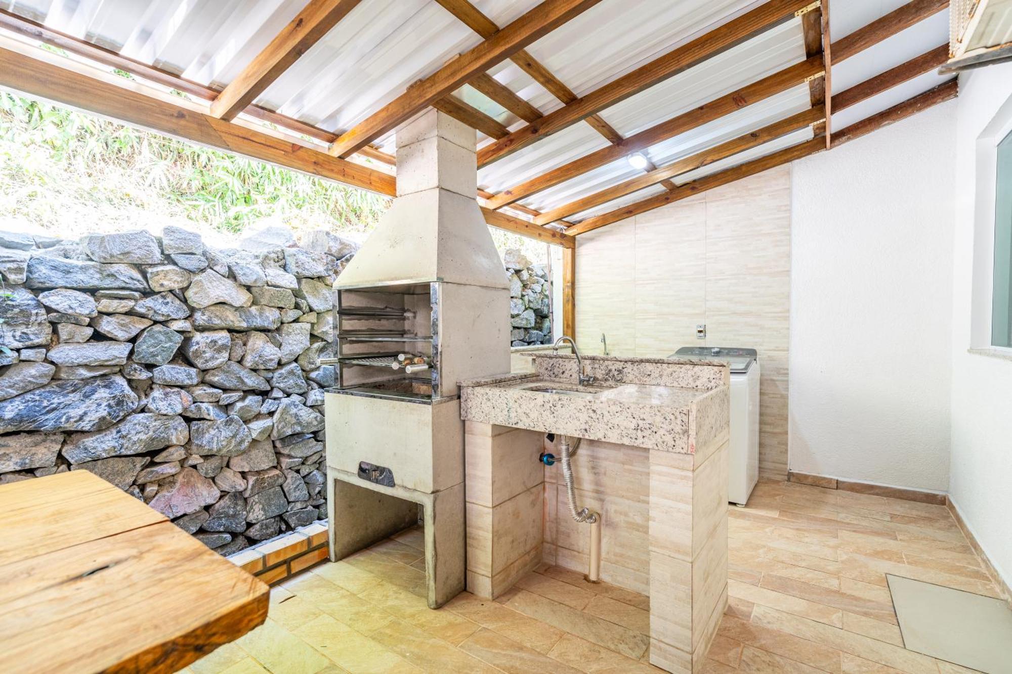 Residencial Com Piscina Possui Jacuzzi Aquecida Com Hidromassagem Villa Bombinhas Eksteriør billede