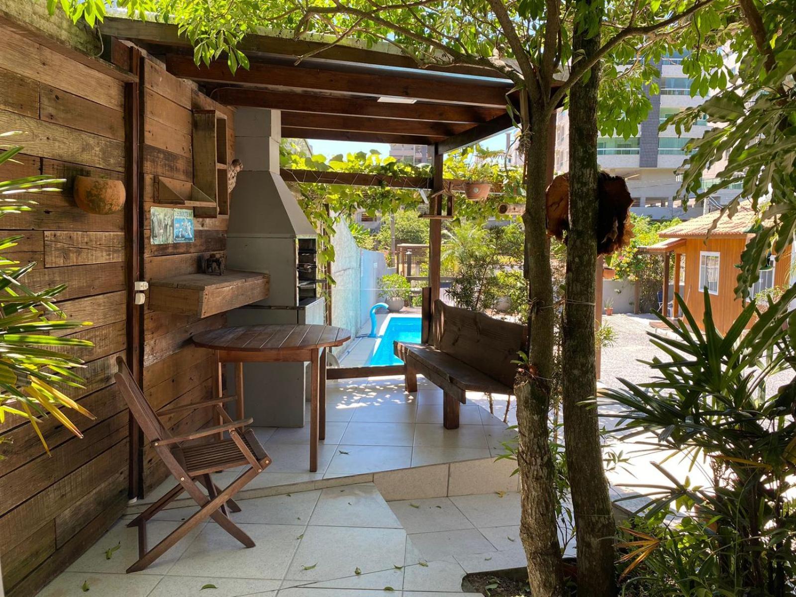 Residencial Com Piscina Possui Jacuzzi Aquecida Com Hidromassagem Villa Bombinhas Eksteriør billede
