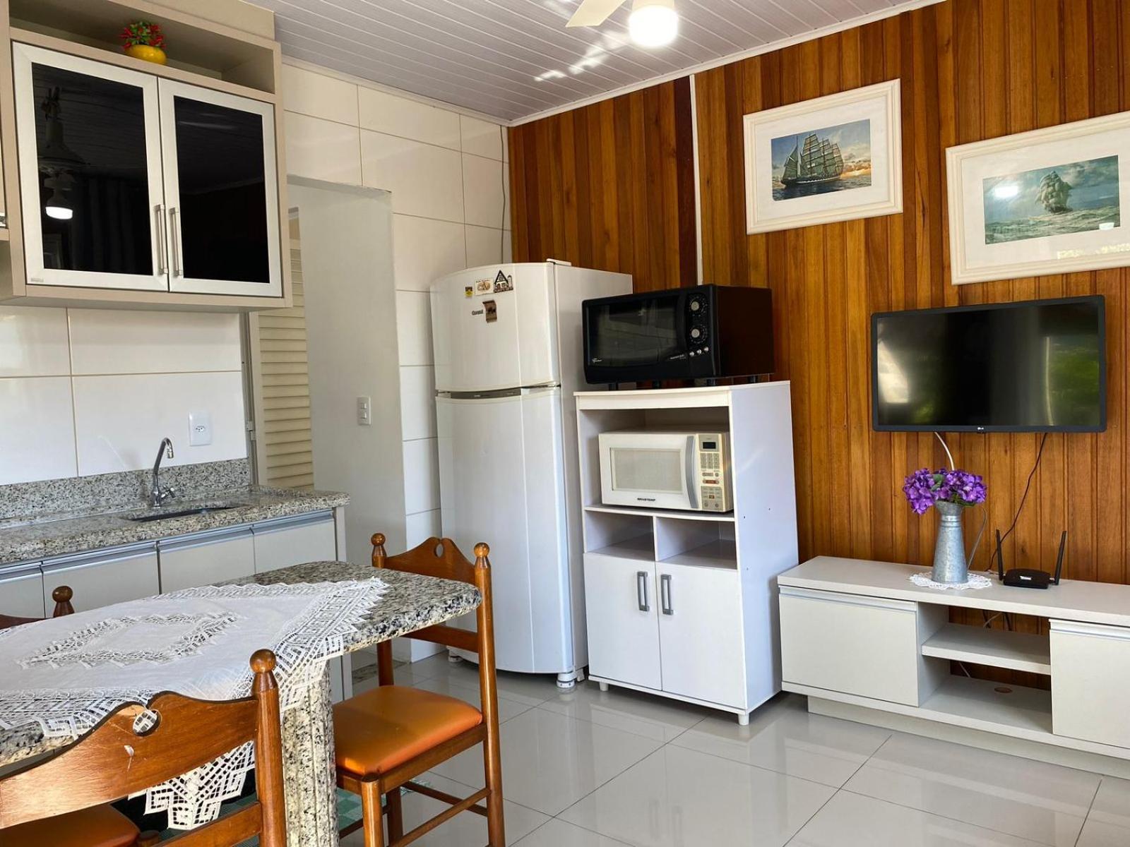 Residencial Com Piscina Possui Jacuzzi Aquecida Com Hidromassagem Villa Bombinhas Eksteriør billede