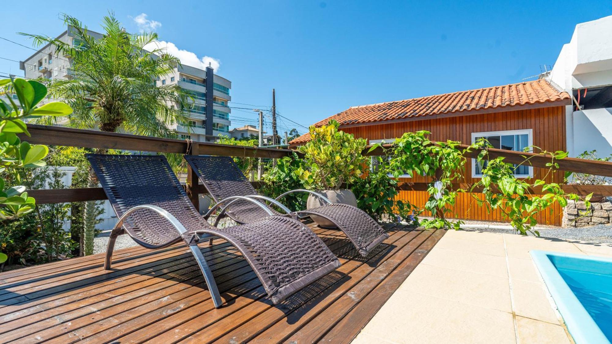 Residencial Com Piscina Possui Jacuzzi Aquecida Com Hidromassagem Villa Bombinhas Eksteriør billede