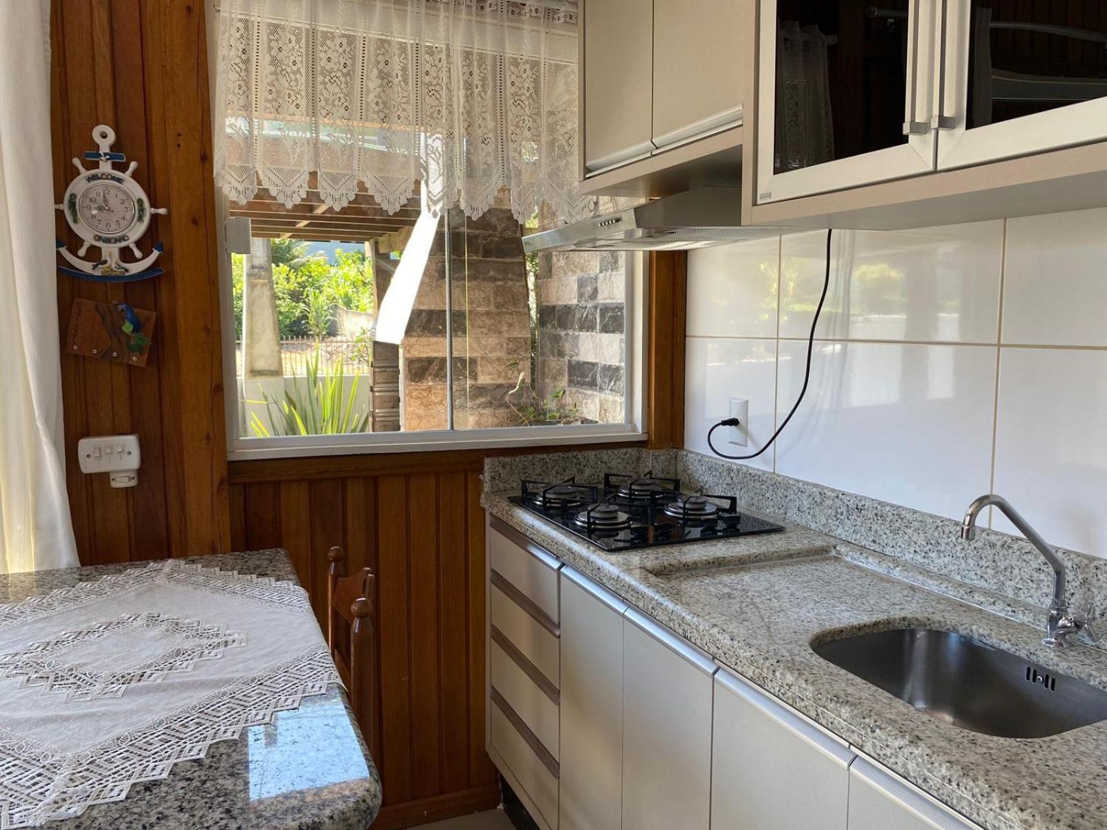 Residencial Com Piscina Possui Jacuzzi Aquecida Com Hidromassagem Villa Bombinhas Eksteriør billede