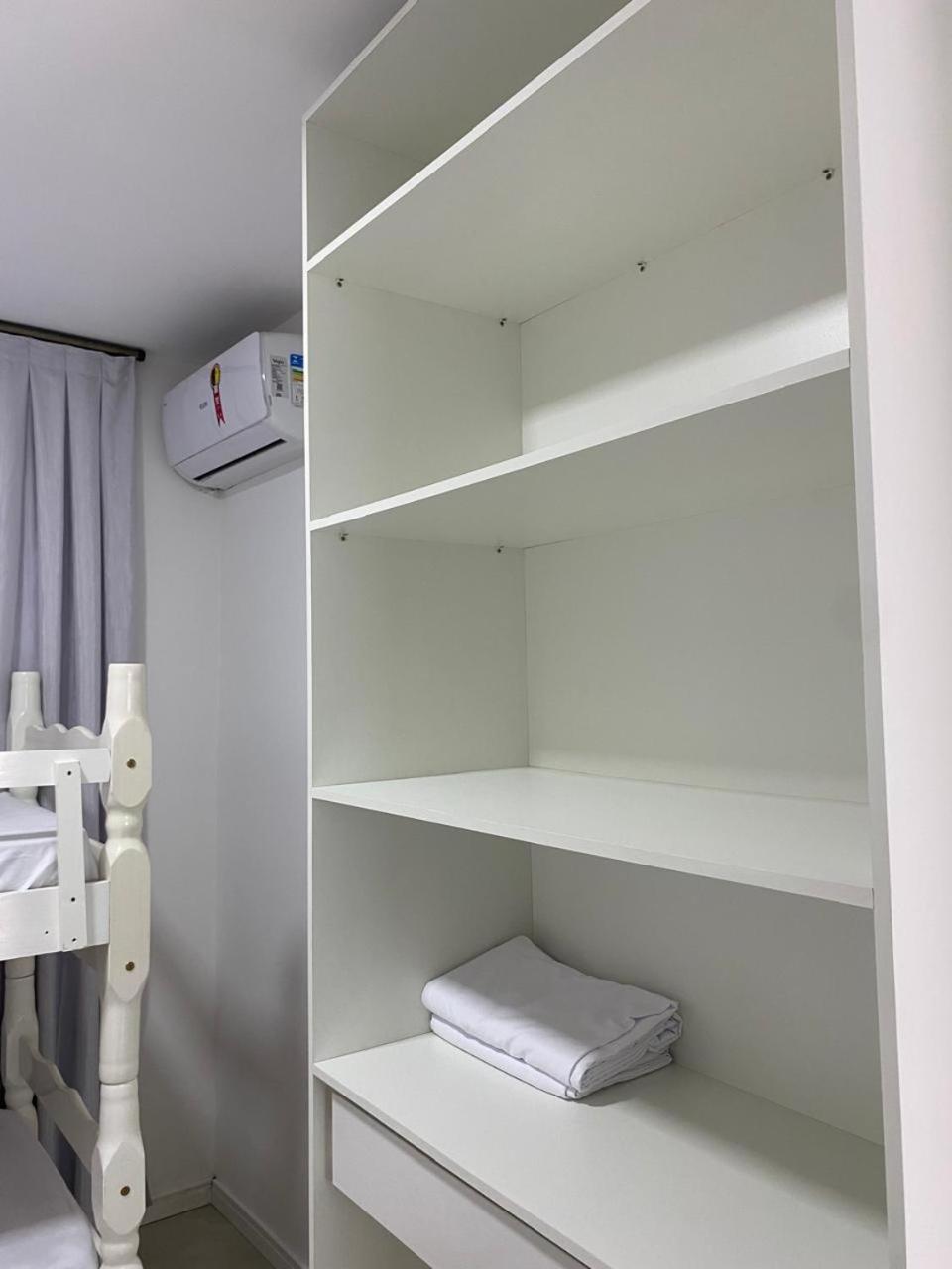 Residencial Com Piscina Possui Jacuzzi Aquecida Com Hidromassagem Villa Bombinhas Eksteriør billede